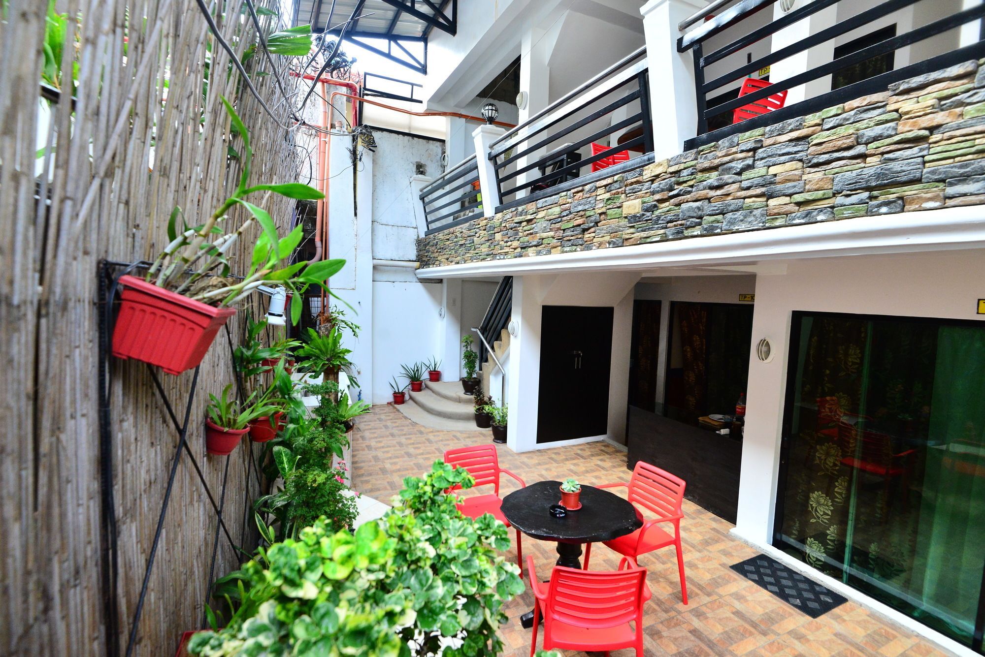 Travellers Pad Boracay Hostel Balabag  Exterior photo