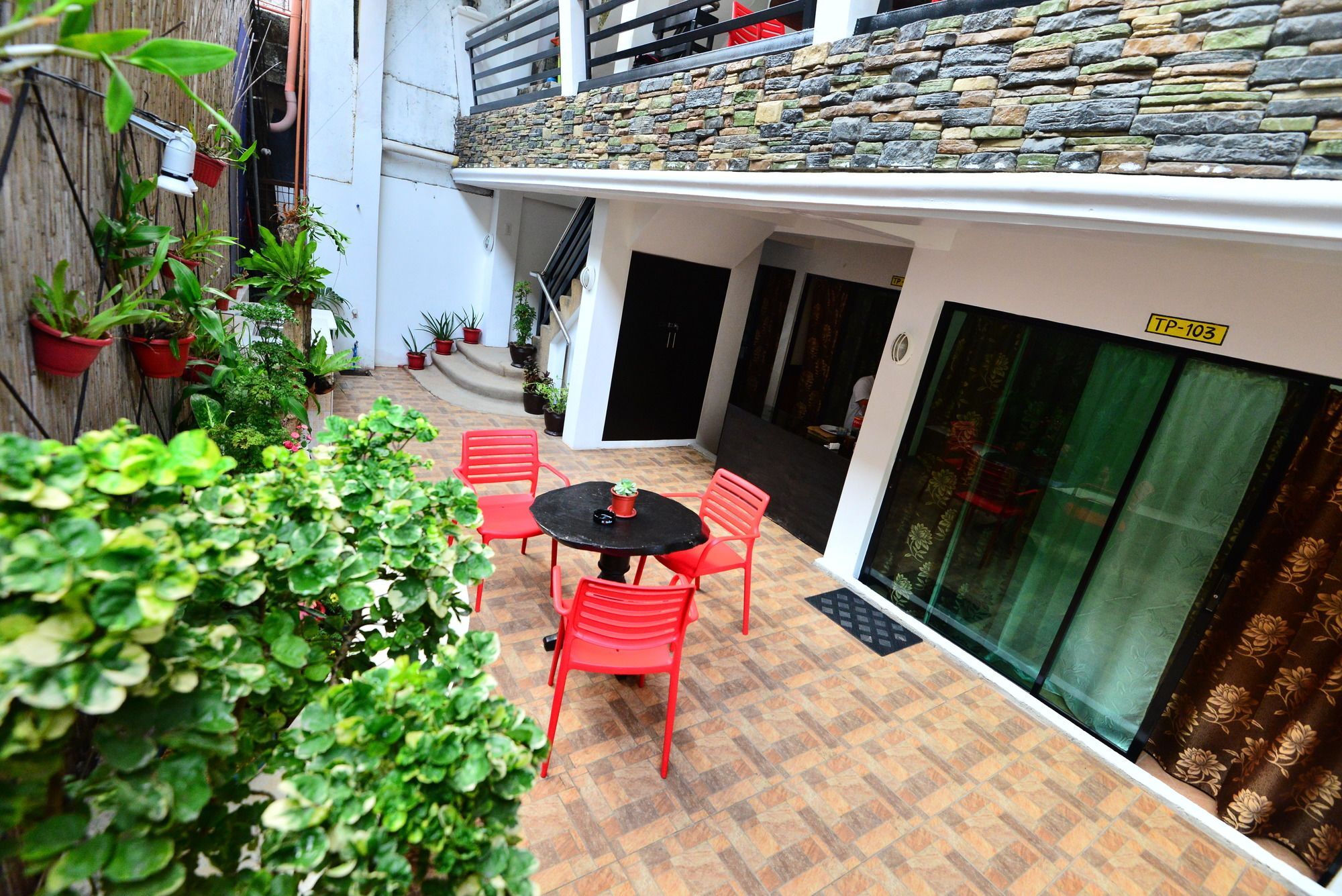 Travellers Pad Boracay Hostel Balabag  Exterior photo