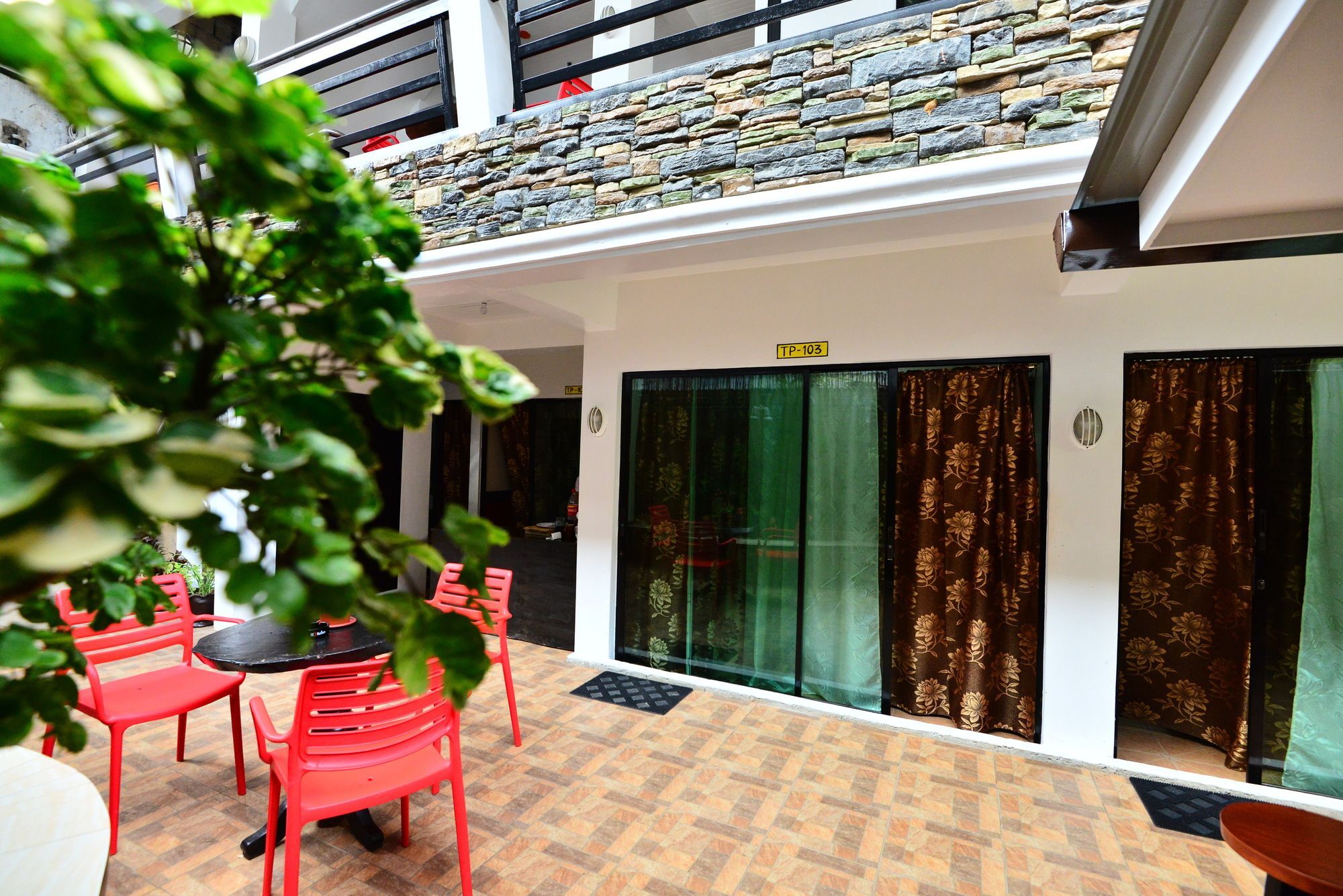 Travellers Pad Boracay Hostel Balabag  Exterior photo